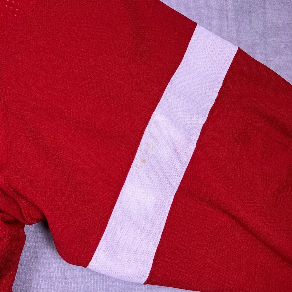 Adidas MiC Sacred Heart University Hockey Jersey V-Neck SHU Mens 56 Red‎